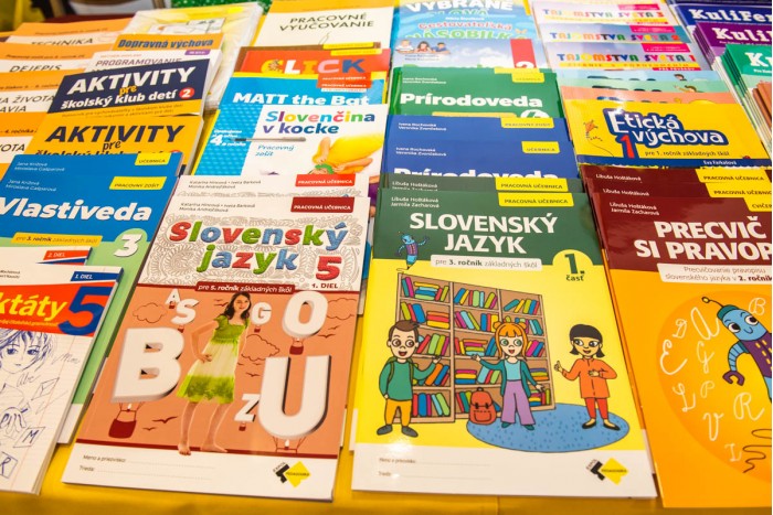 Hrozí nám zatvorenie učebnicového trhu?