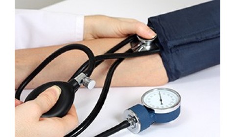 Pacientov s vysokým tlakom už môžu liečiť aj „obvoďáci“