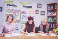 RAABE, EXPOL PEDAGOGIKA a Združenie učiteľov chémie podpísali memorandum o spolupráci