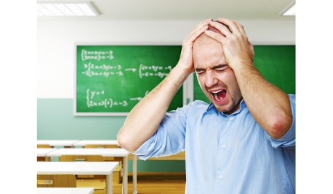 Šikanovanie v škole: Čo ak je obeťou učiteľ?