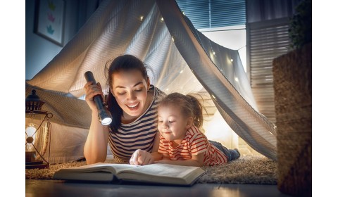 Deti, ktorým rodičia čítajú, napredujú viac ako ich rovesníci