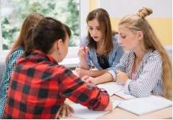 Kritické myslenie vo veku umelej inteligencie